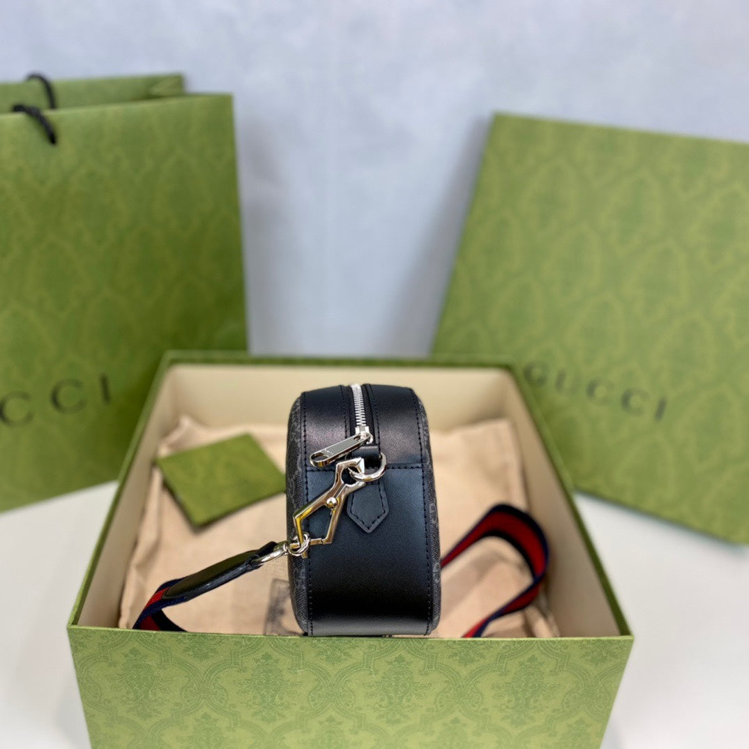 Gucci GG Black Camera Bag – 574886