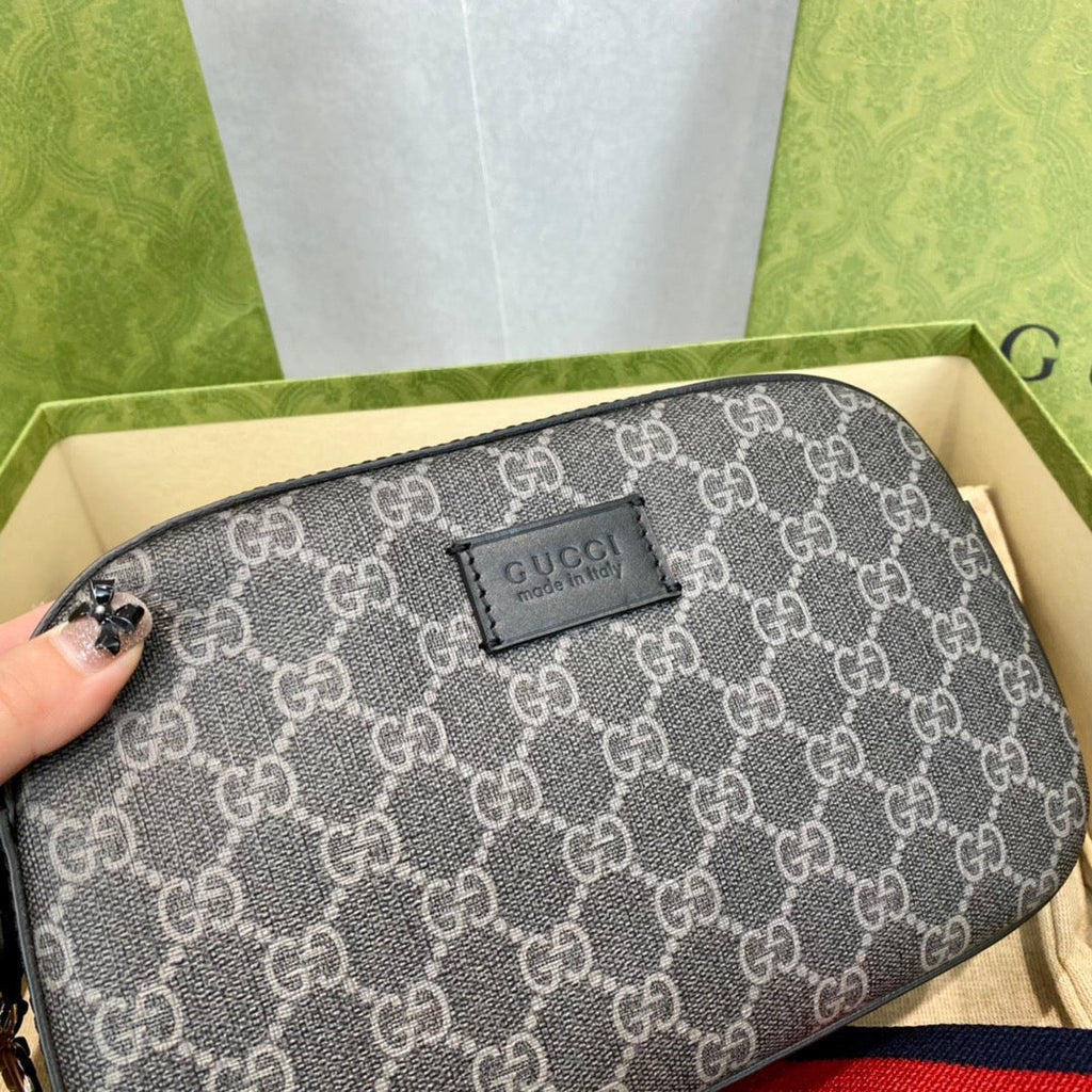 Gucci GG Black Camera Bag – 574886