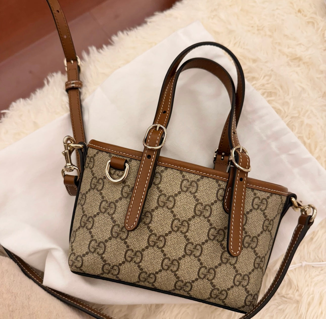 Gucci GG Emblem Mini Tote Bag – 855491