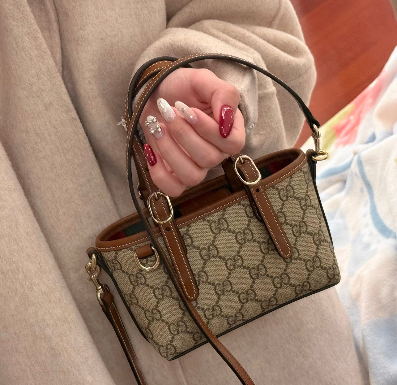 Gucci GG Emblem Mini Tote Bag – 855491