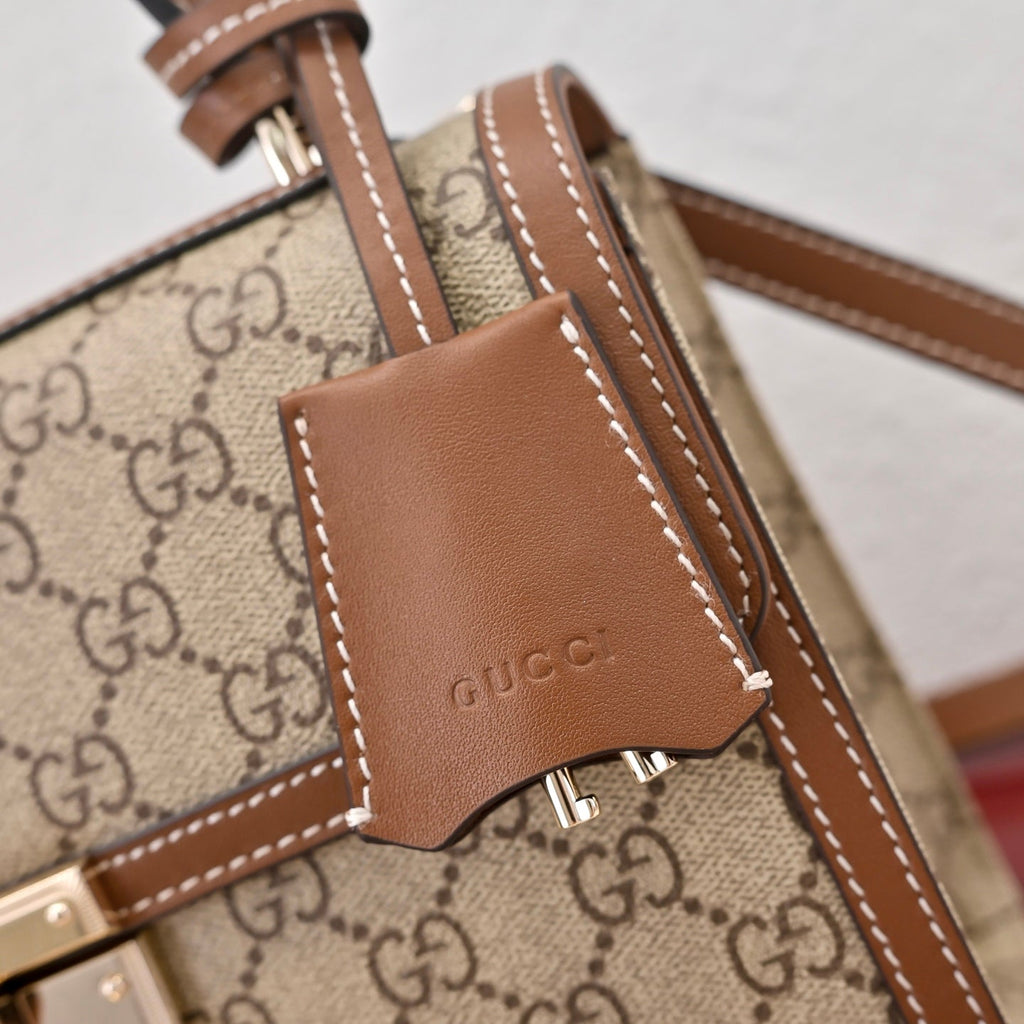 Gucci Padlock Medium Top Handle Bag – 838998