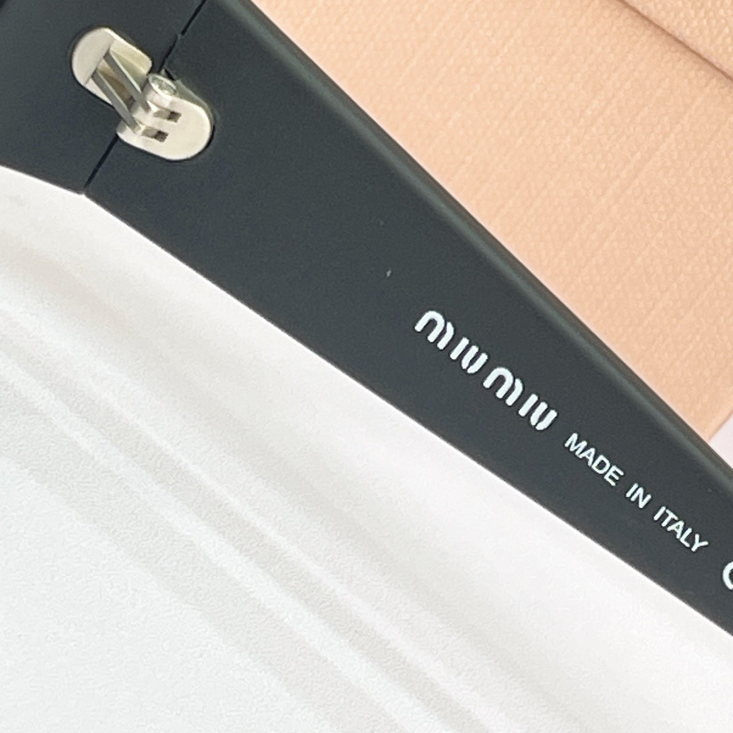 Miu Miu Sunglasses – MU C06SU