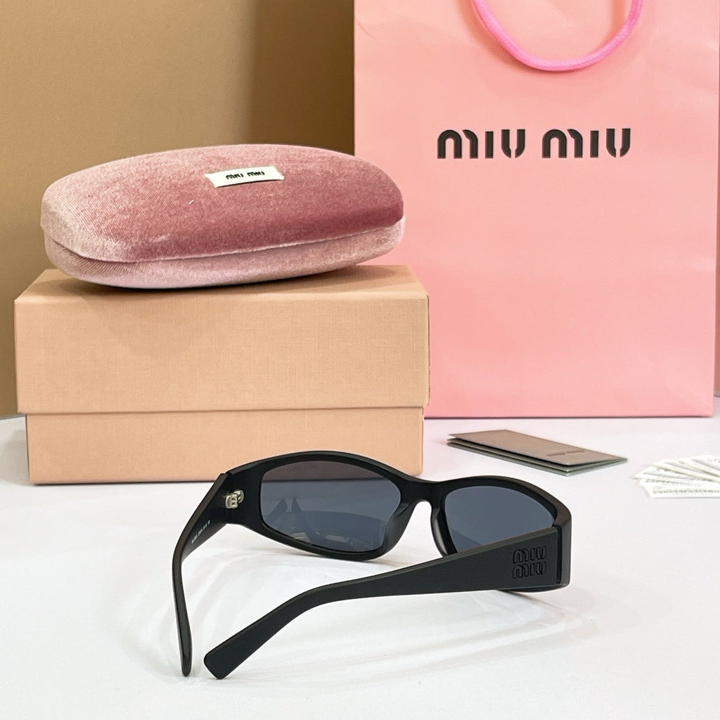 Miu Miu Sunglasses – MU C06SU