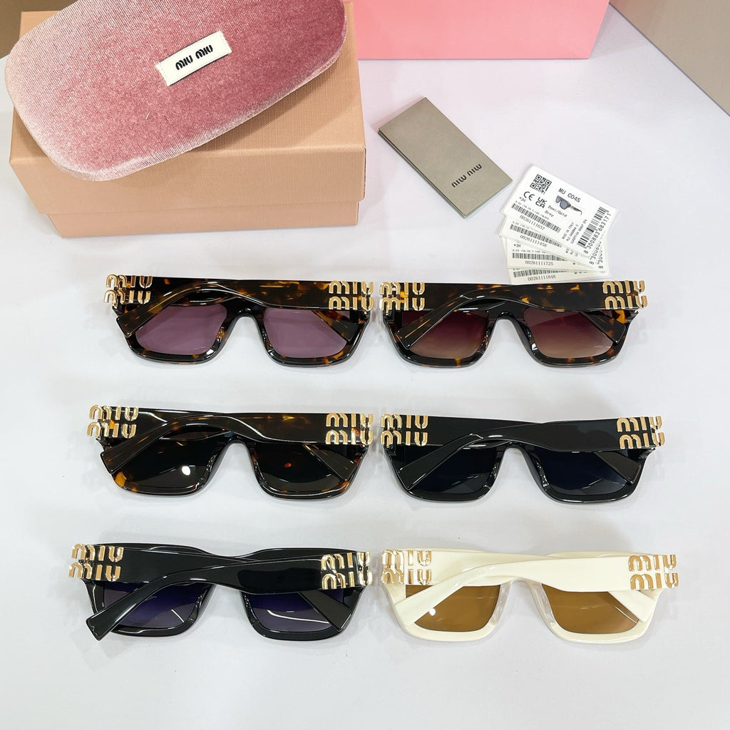 Miu Miu Sunglasses – MU C04S