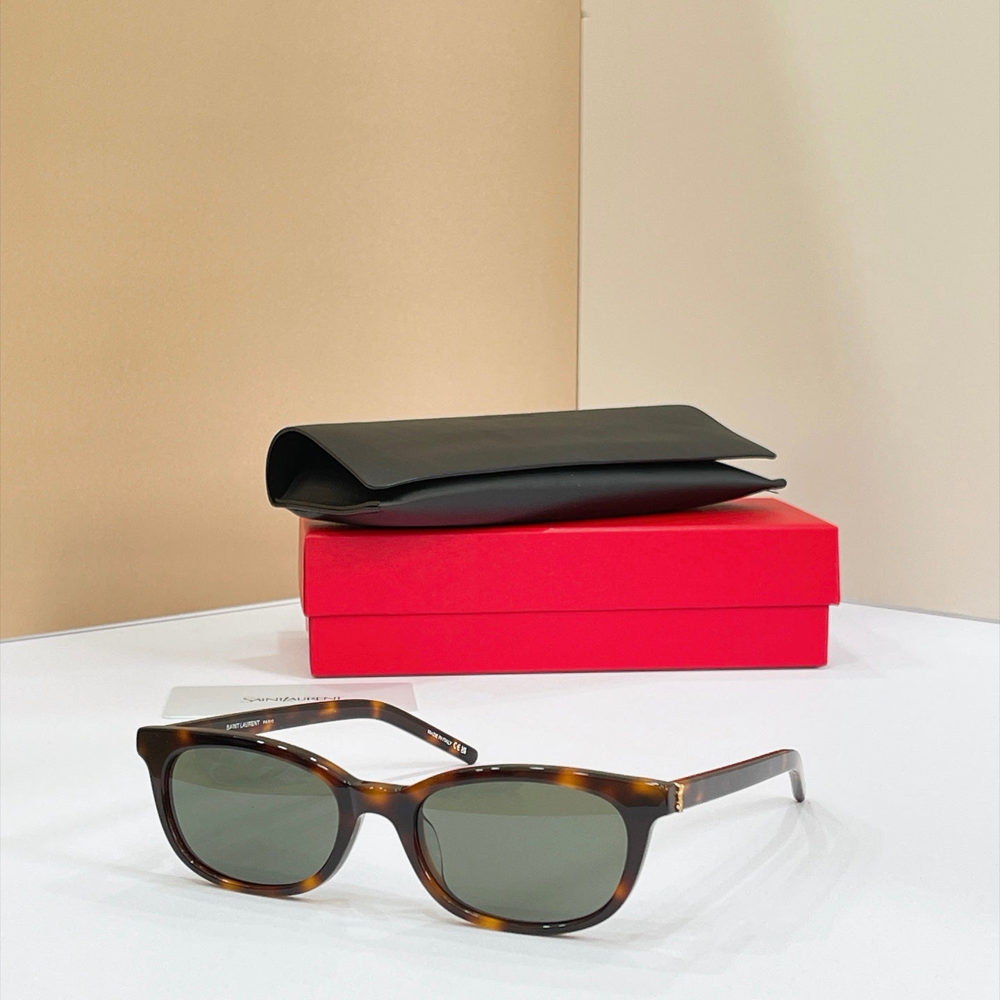 Saint Laurent Sunglasses – SLM160