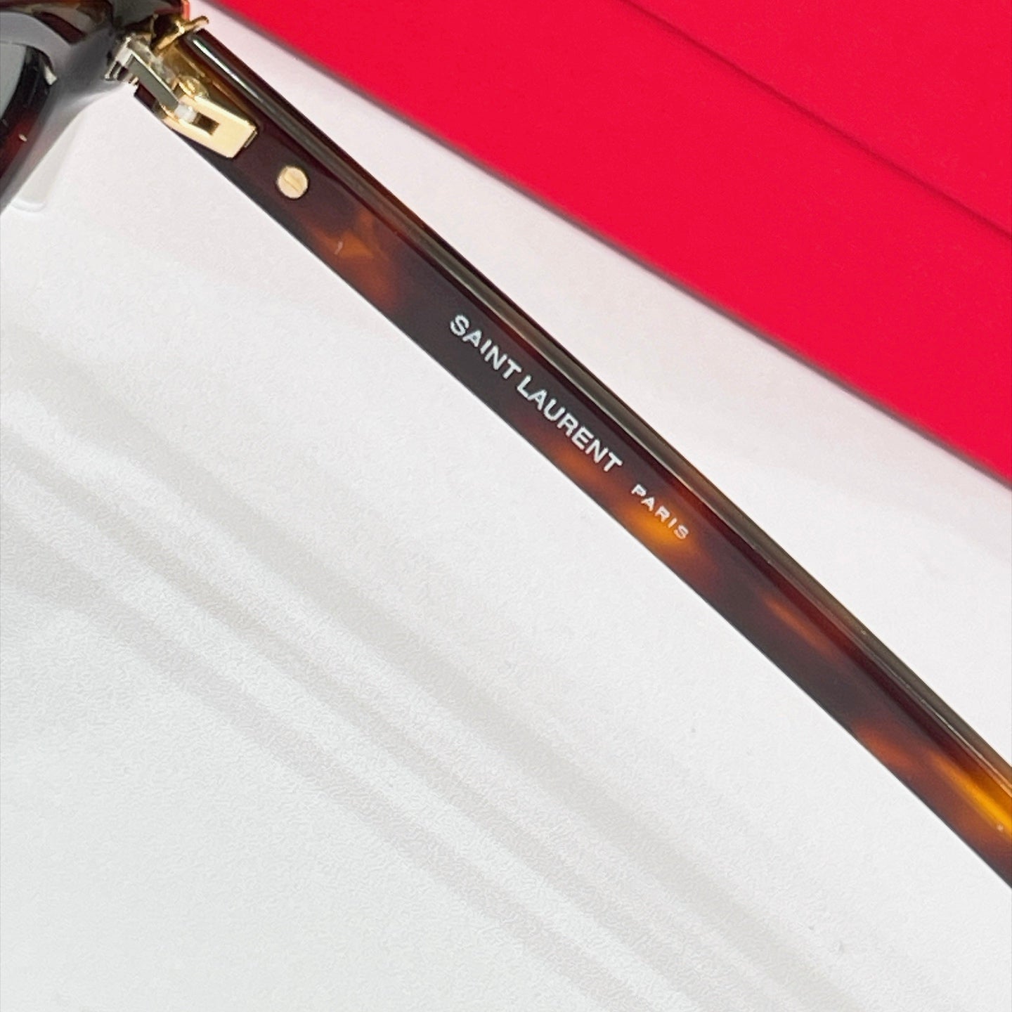Saint Laurent Sunglasses – SLM160