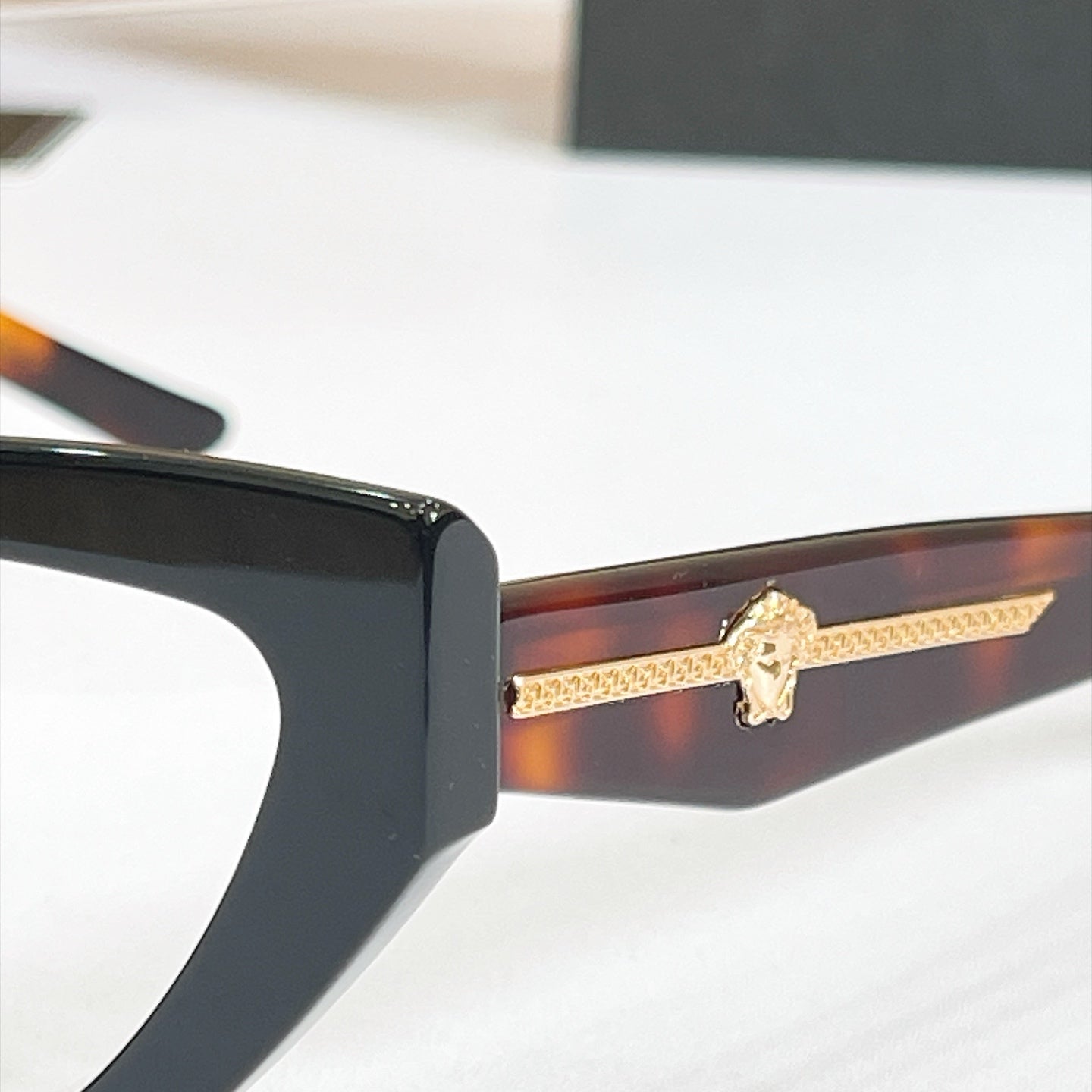 Versace Sunglasses – VE4518