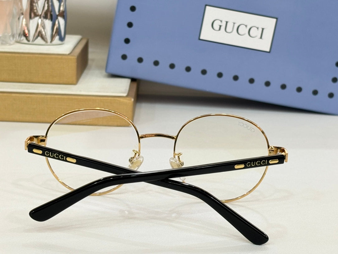 Gucci Eyeglasses – GG1585O