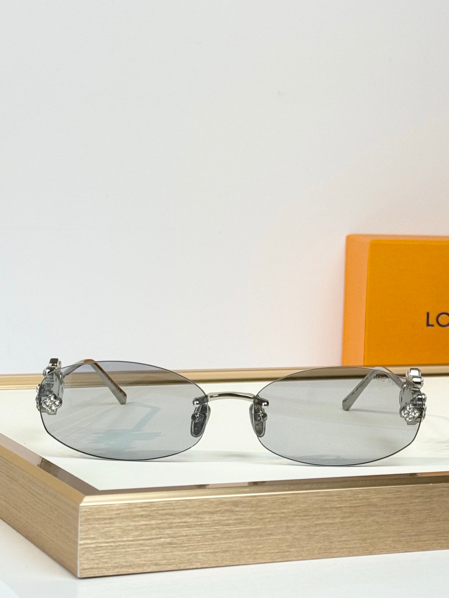 Louis Vuitton Sunglasses – Z3186U