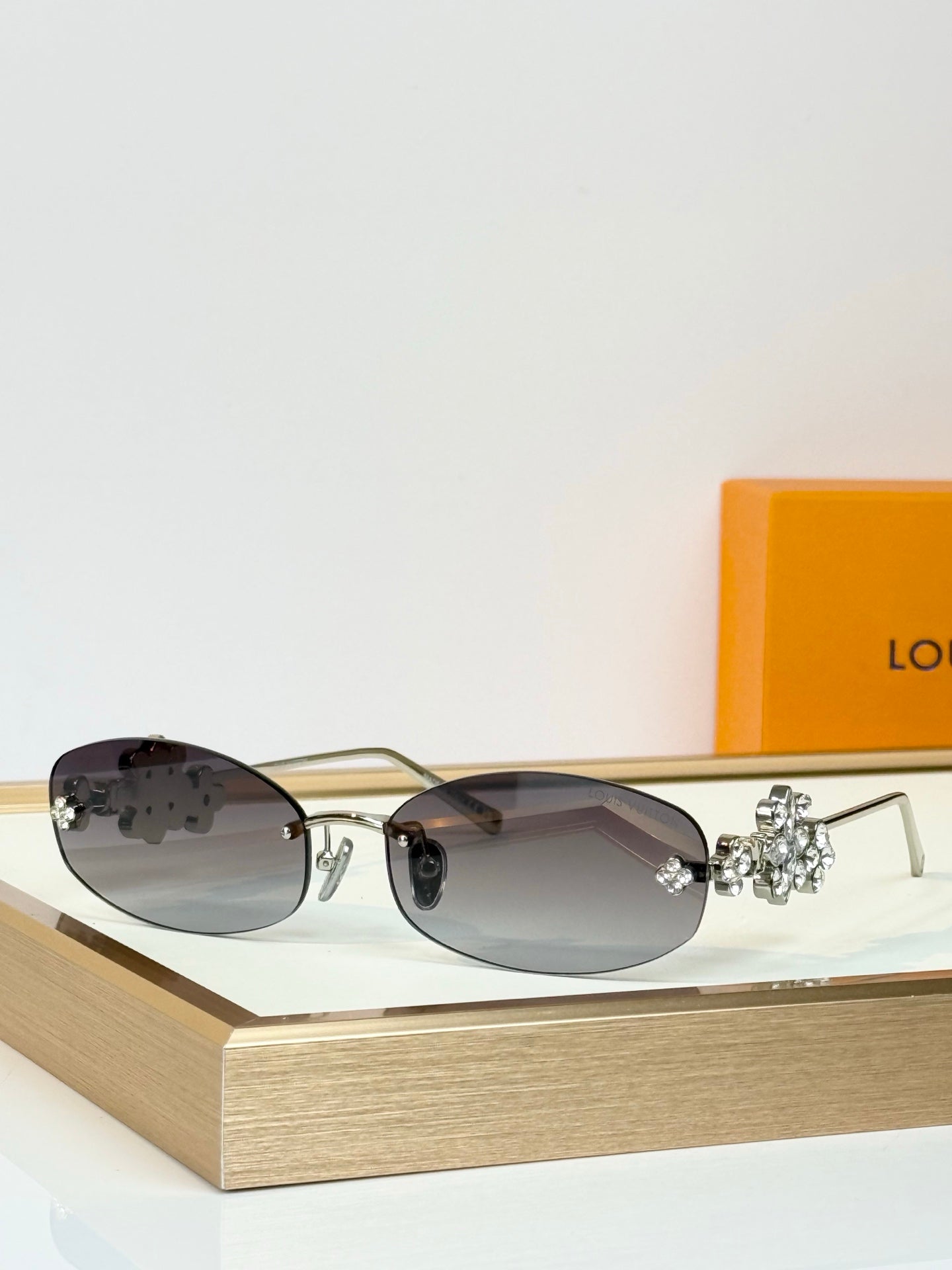 Louis Vuitton Sunglasses – Z3186U