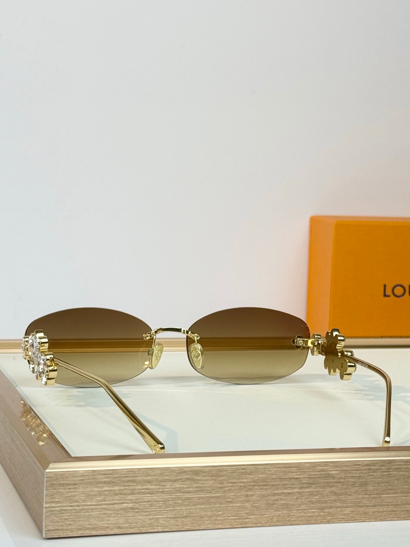 Louis Vuitton Sunglasses – Z3186U