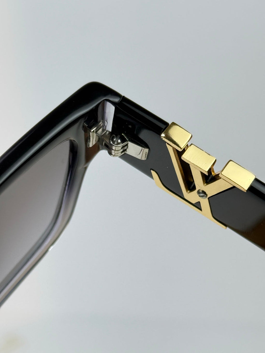 Louis Vuitton Sunglasses – Z2178E