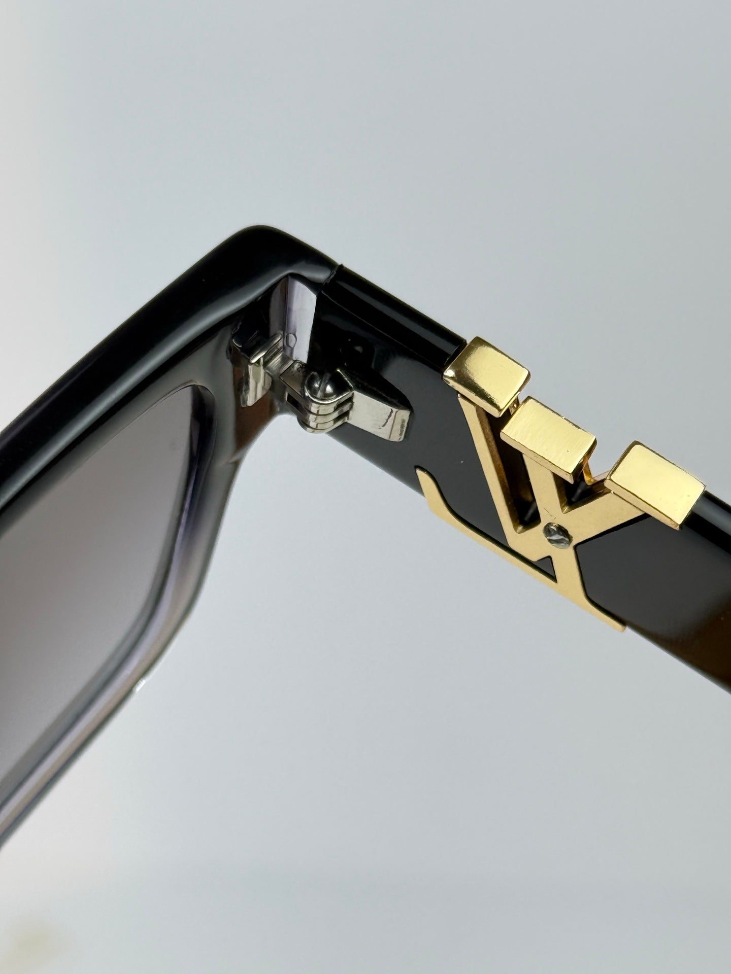 Louis Vuitton Sunglasses – Z2178E