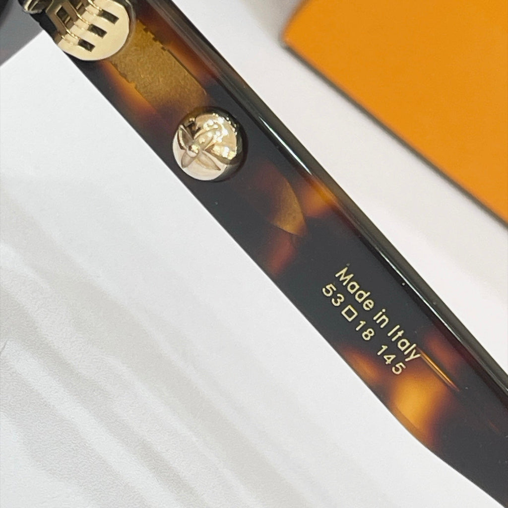 Louis Vuitton Sunglasses – Z2988U