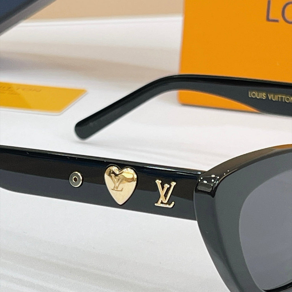 Louis Vuitton Sunglasses – Z2988U