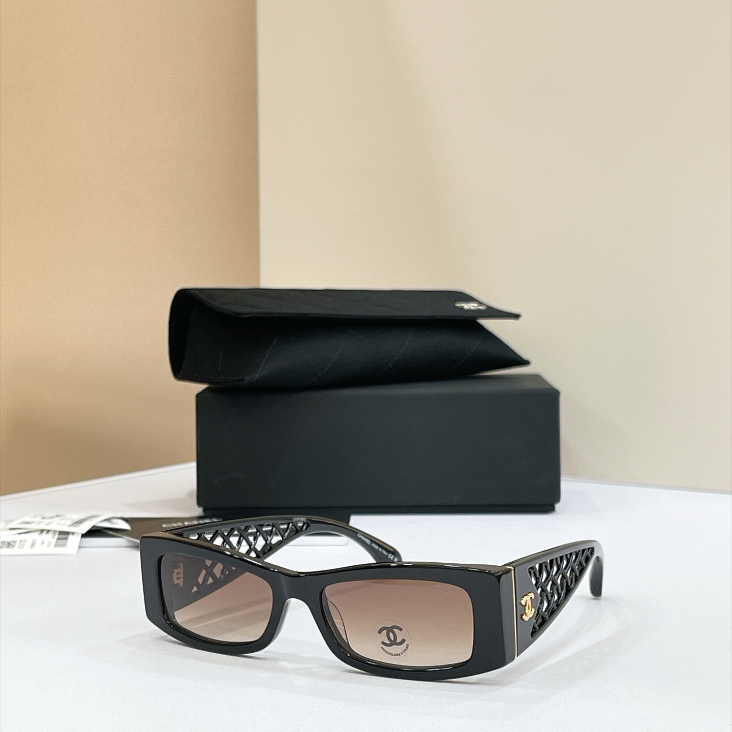 Chanel Sunglasses – CH5566
