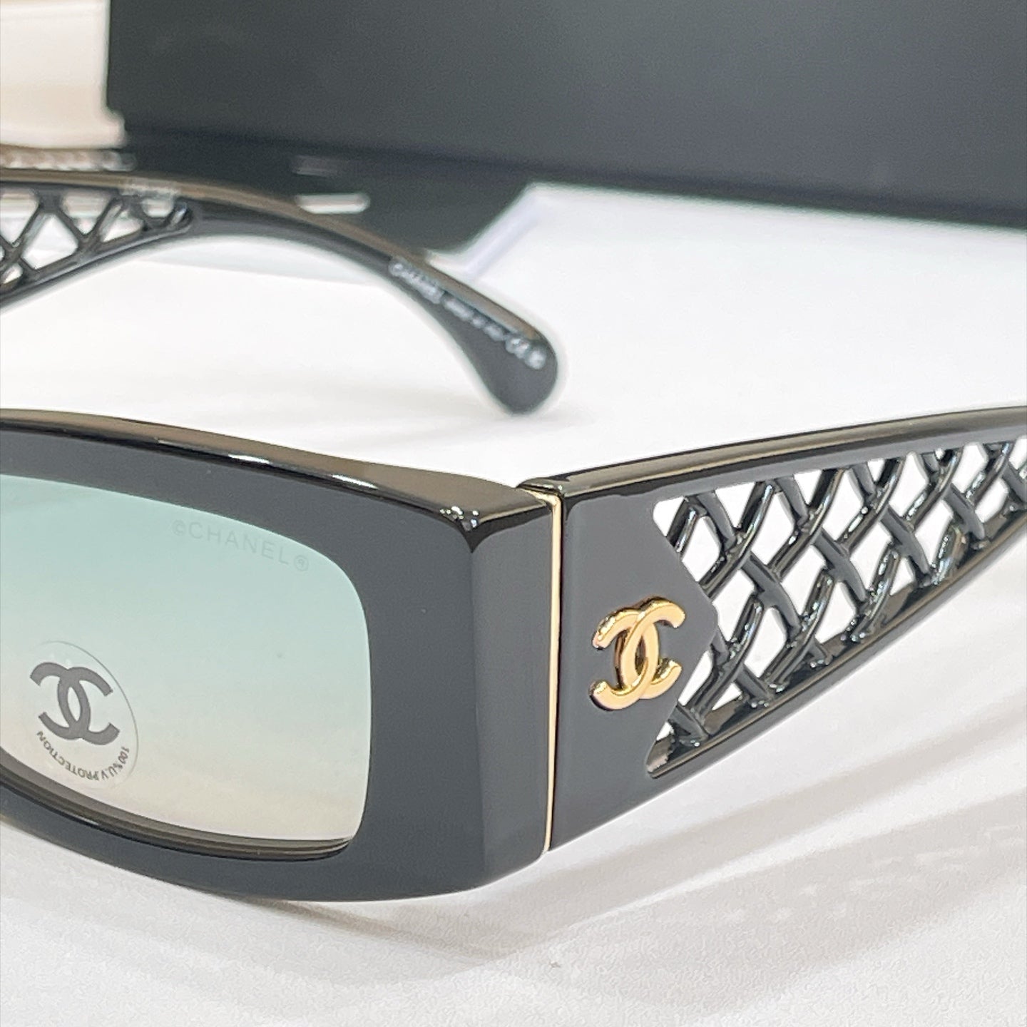 Chanel Sunglasses – CH5566