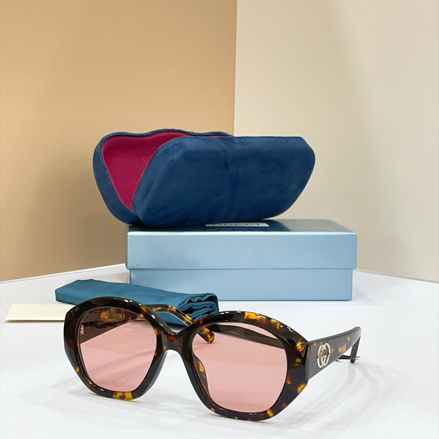 Gucci Sunglasses – GG2200S