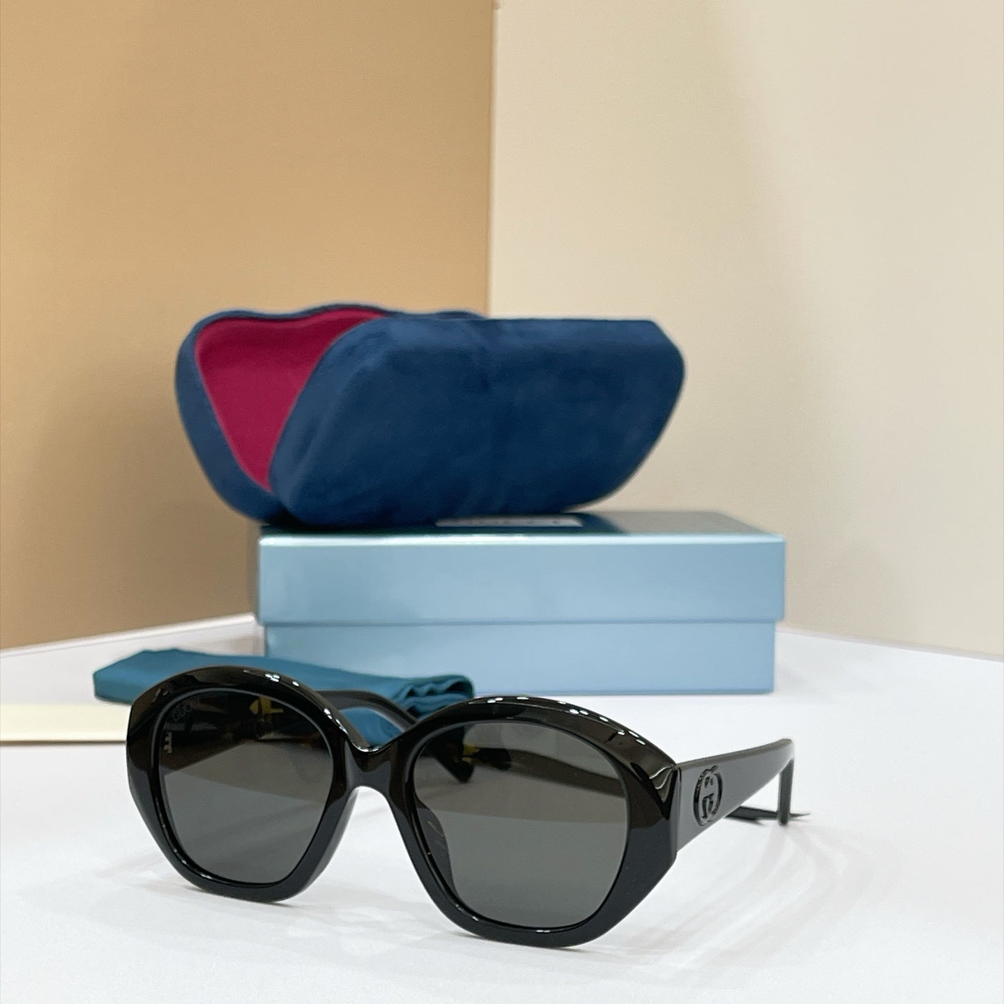 Gucci Sunglasses – GG2200S