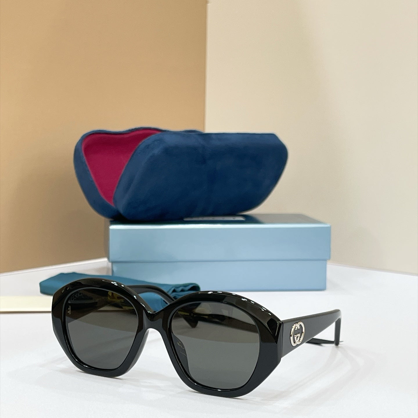 Gucci Sunglasses – GG2200S
