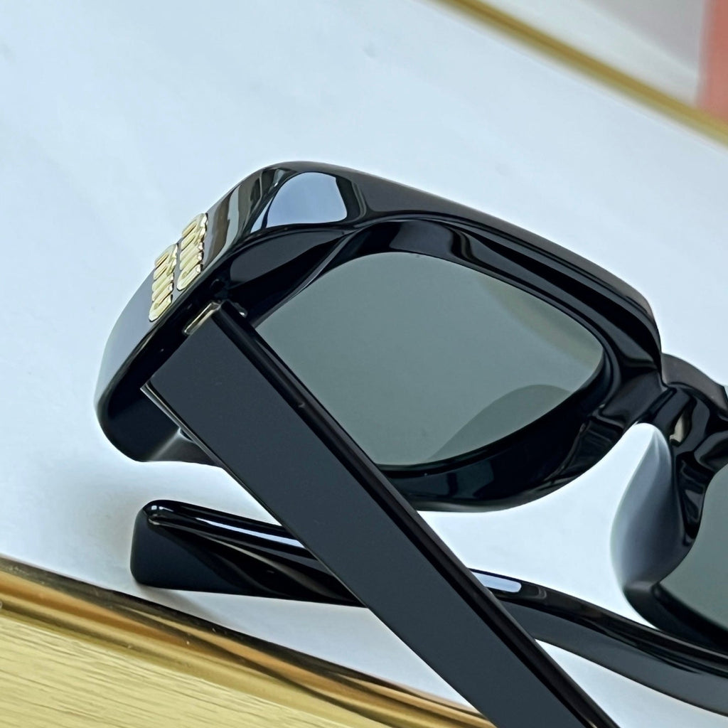 Miu Miu Sunglasses – SMU B13-F