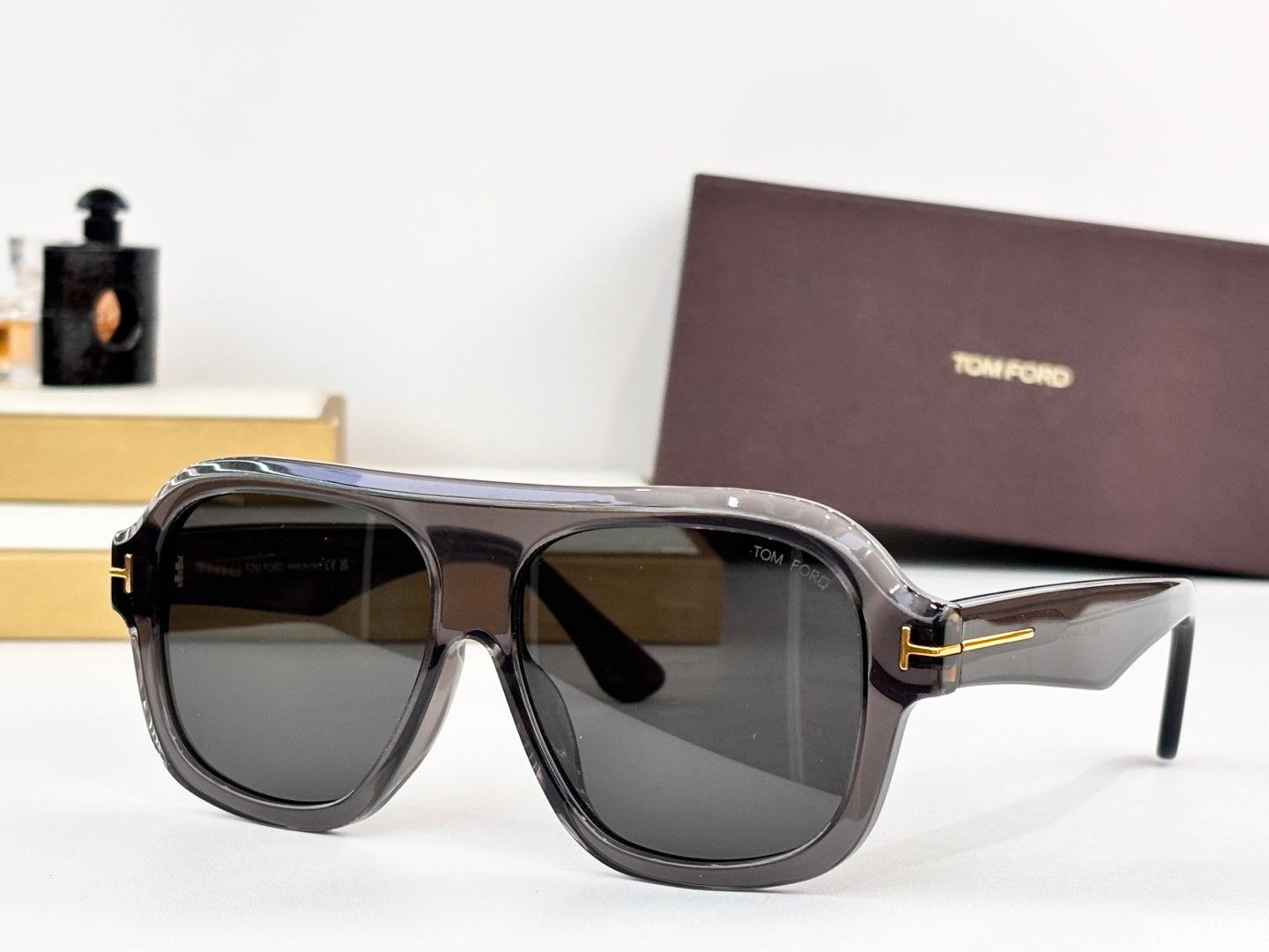 Tom Ford Sunglasses – FT132401B