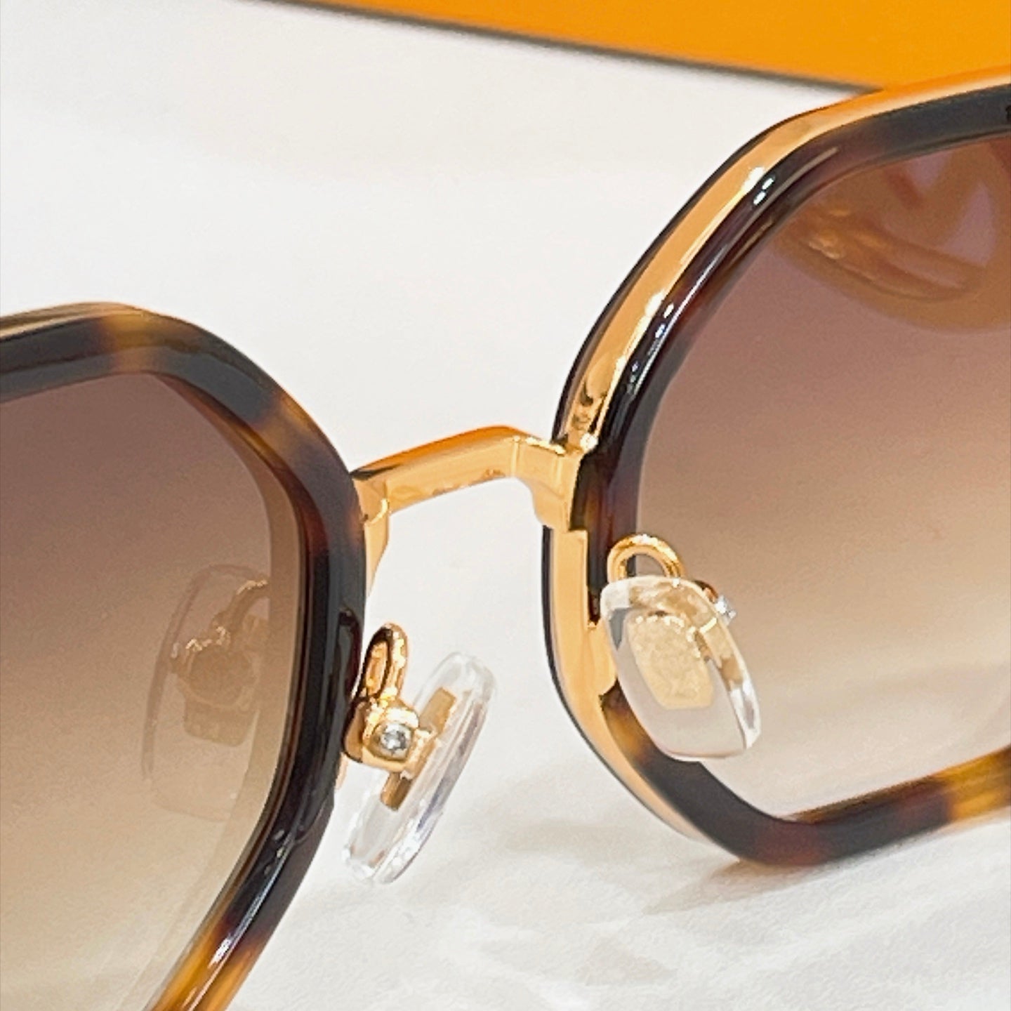 Louis Vuitton Sunglasses – Z7532U