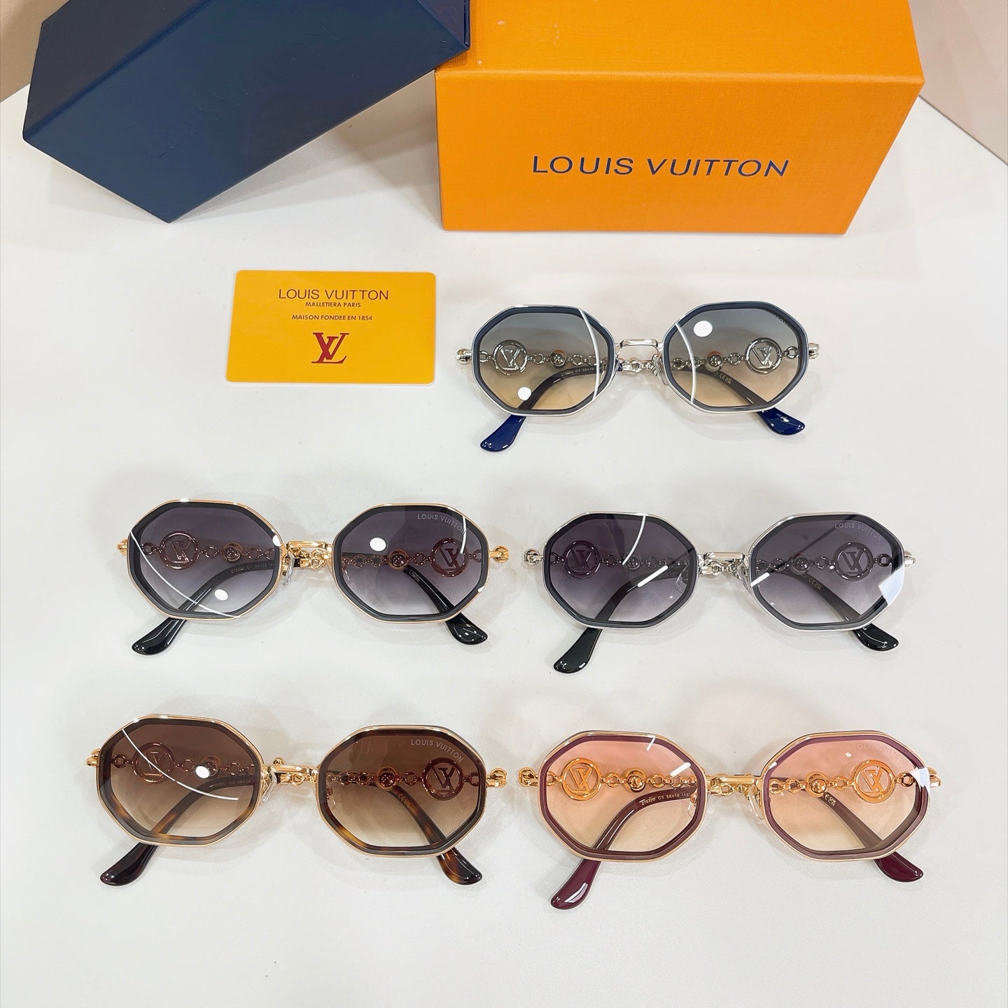 Louis Vuitton Sunglasses – Z7532U