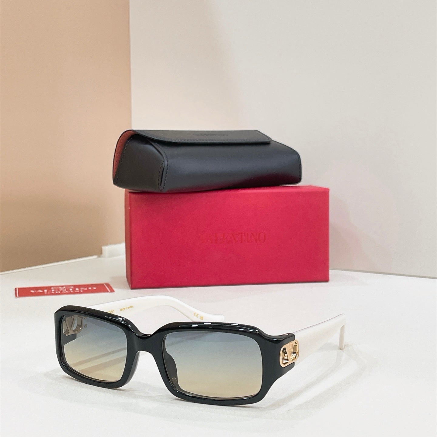 Valentino Sunglasses – VG0016S